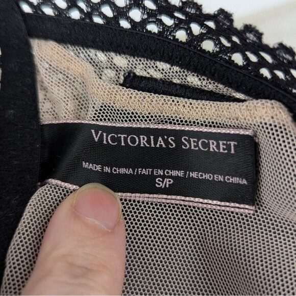 Victoria's Secret Black Long Line Stretch Geometric Crochet Lace Bralette Small - Picture 7 of 9